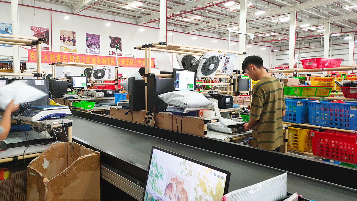 巨衡為廣東某電商公司做稱重系統(tǒng)配套