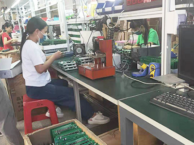 巨衡智能電子秤制作車(chē)間