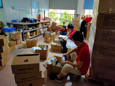 巨衡電子秤包裝車(chē)間